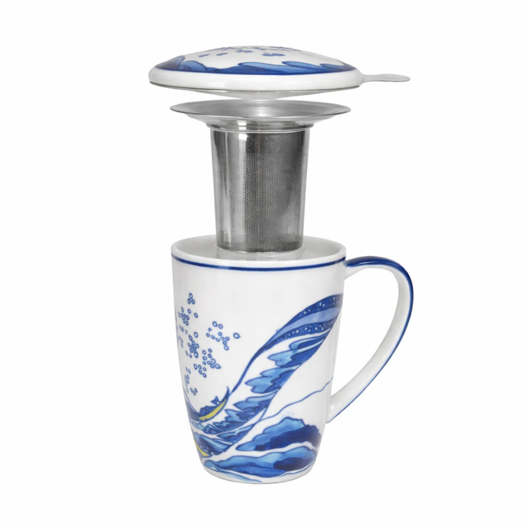 Great Wave Design 15oz Tea Mugs with Lid and Infuser by Urban Toikyo