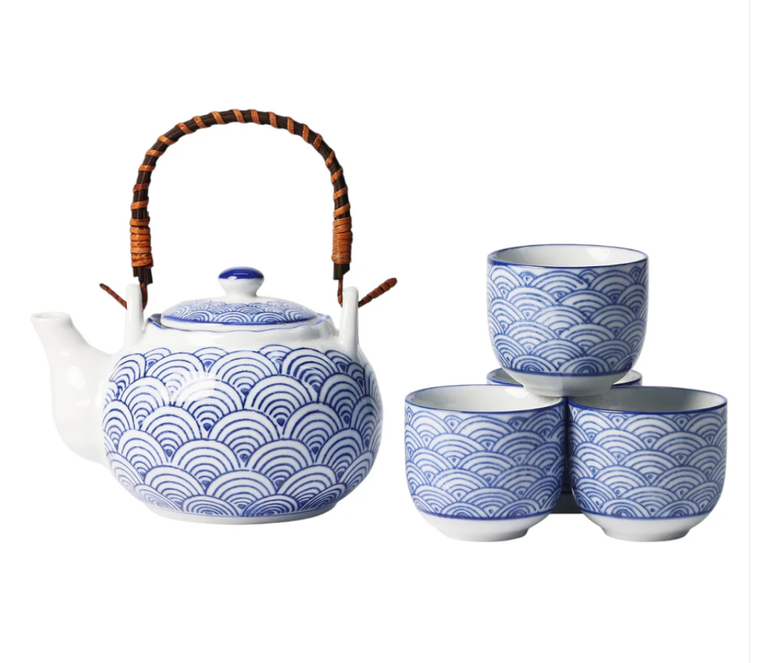Japanese Seikaiha Waves Tea Set 22oz Tea Pot with 4 Cups