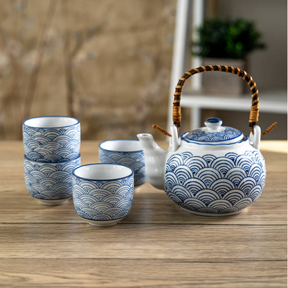 Japanese Seikaiha Waves Tea Set 22oz Tea Pot with 4 Cups