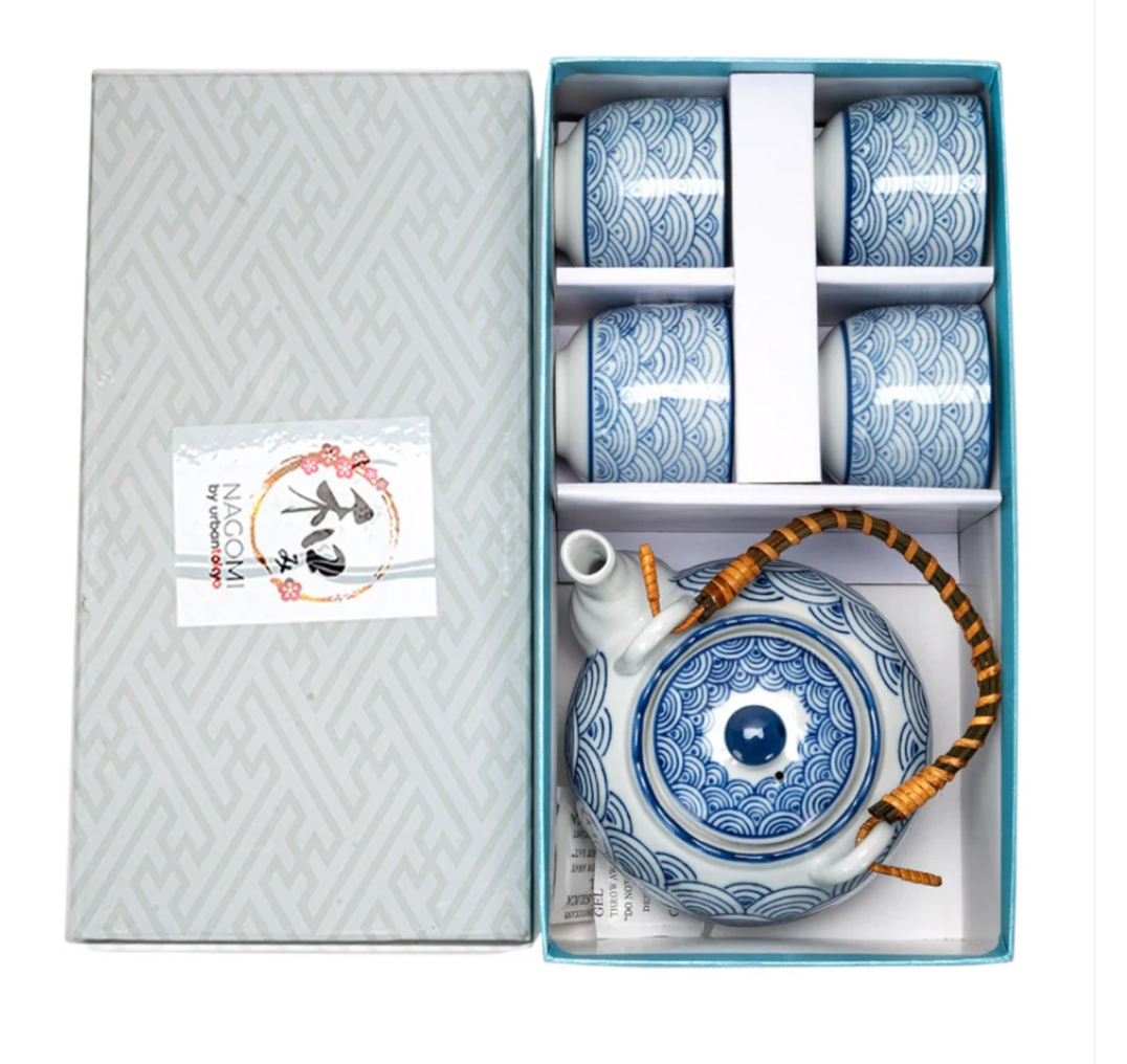 Japanese Seikaiha Waves Tea Set 22oz Tea Pot with 4 Cups