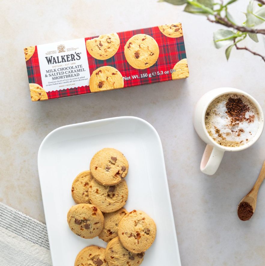 Walkers Salted Caramel & Milk Chocolate Chunk Shortbread