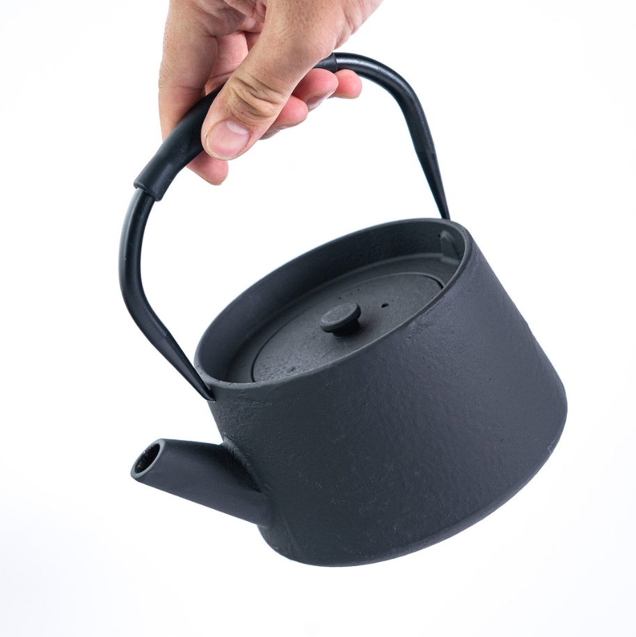 Modern Straight Edge Design 33oz Cast Iron Tea Pot by Urban Tokyo