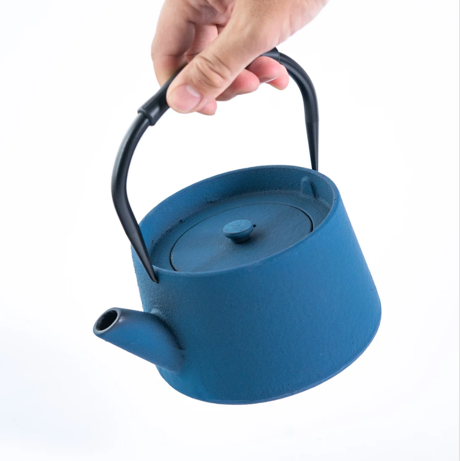 Modern Straight Edge Design 33oz Cast Iron Tea Pot by Urban Tokyo